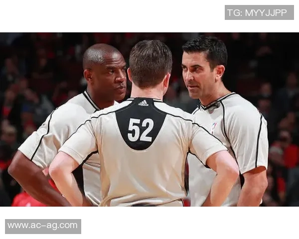 张佳玮谈文班发挥牵制力的重要性与全队配合的空间创造能力